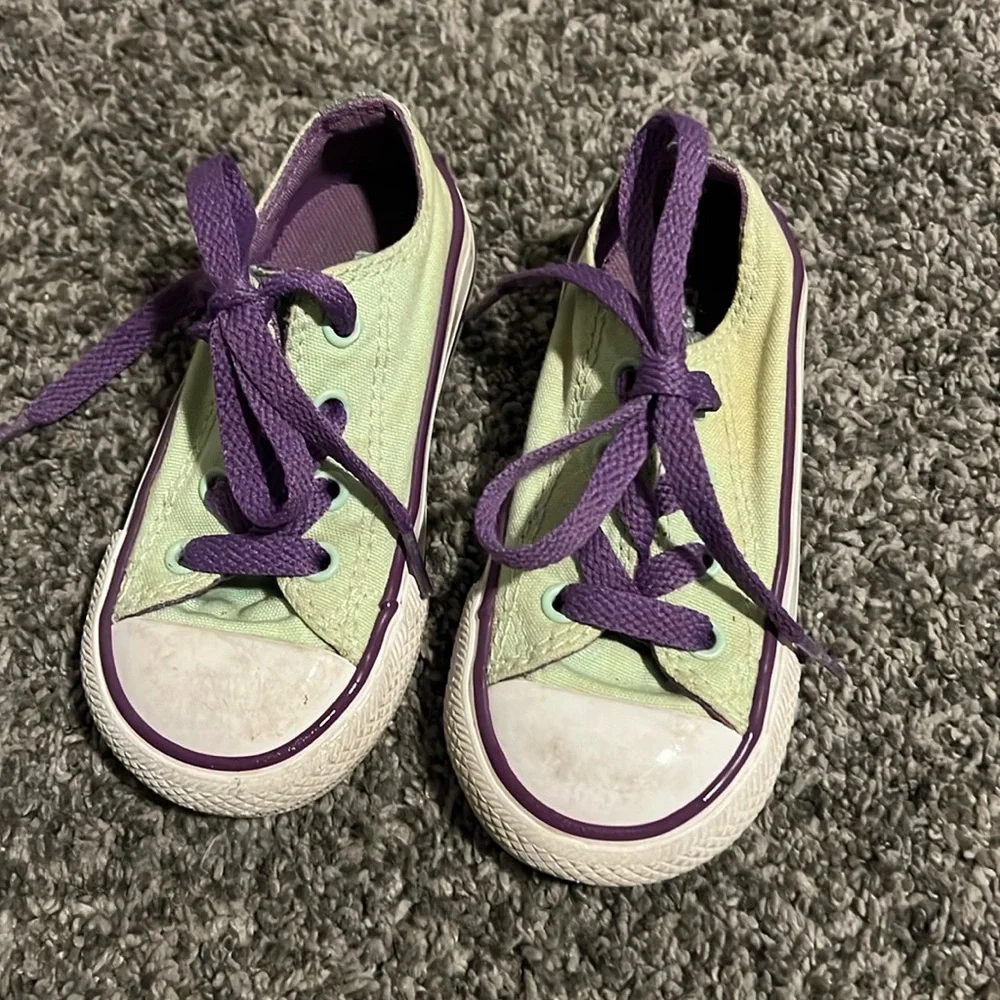 Converse Kids Size 6